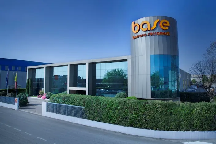 Base Serramenti
