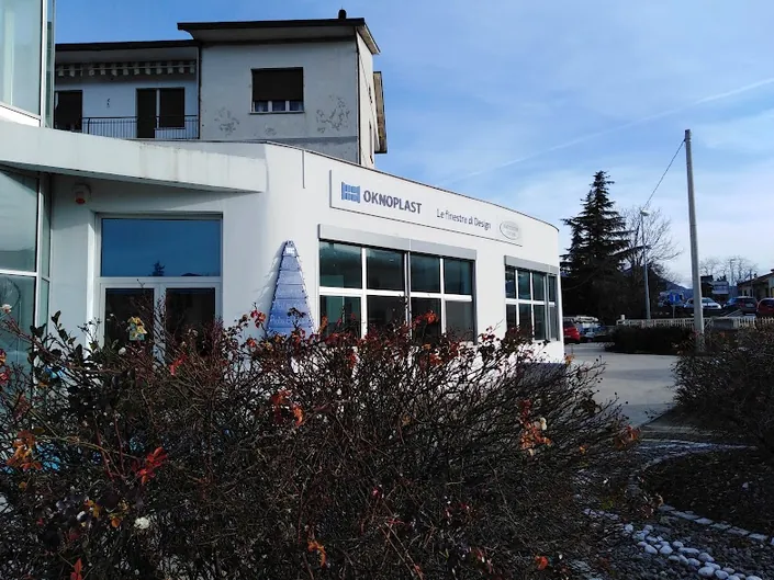 Bazzucchi Infissi Snc