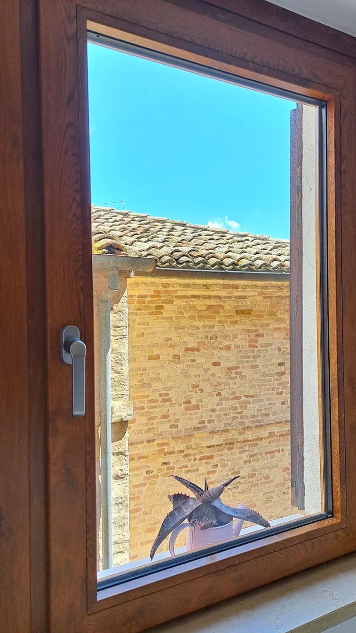F.LLI RAMACCIONI SNC – Infissi Serramenti Porte Finestre Persiane Avvolgibili Zanzariere Macerata