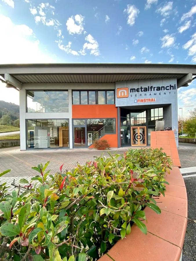 Metalfranchi Serramenti & Infissi – Pergole Bioclimatiche e Finestre Pvc Lucca