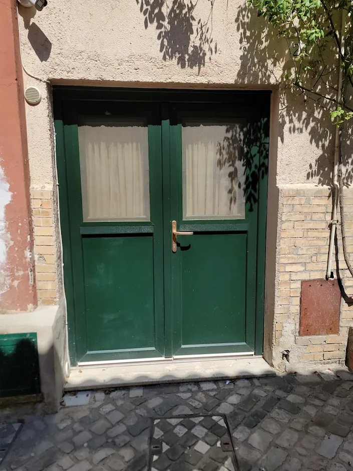 Serr. Design Srl Infissi pvc FINSTRAL – Serre solari – Inferriate – Porte blindate – Tende da sole